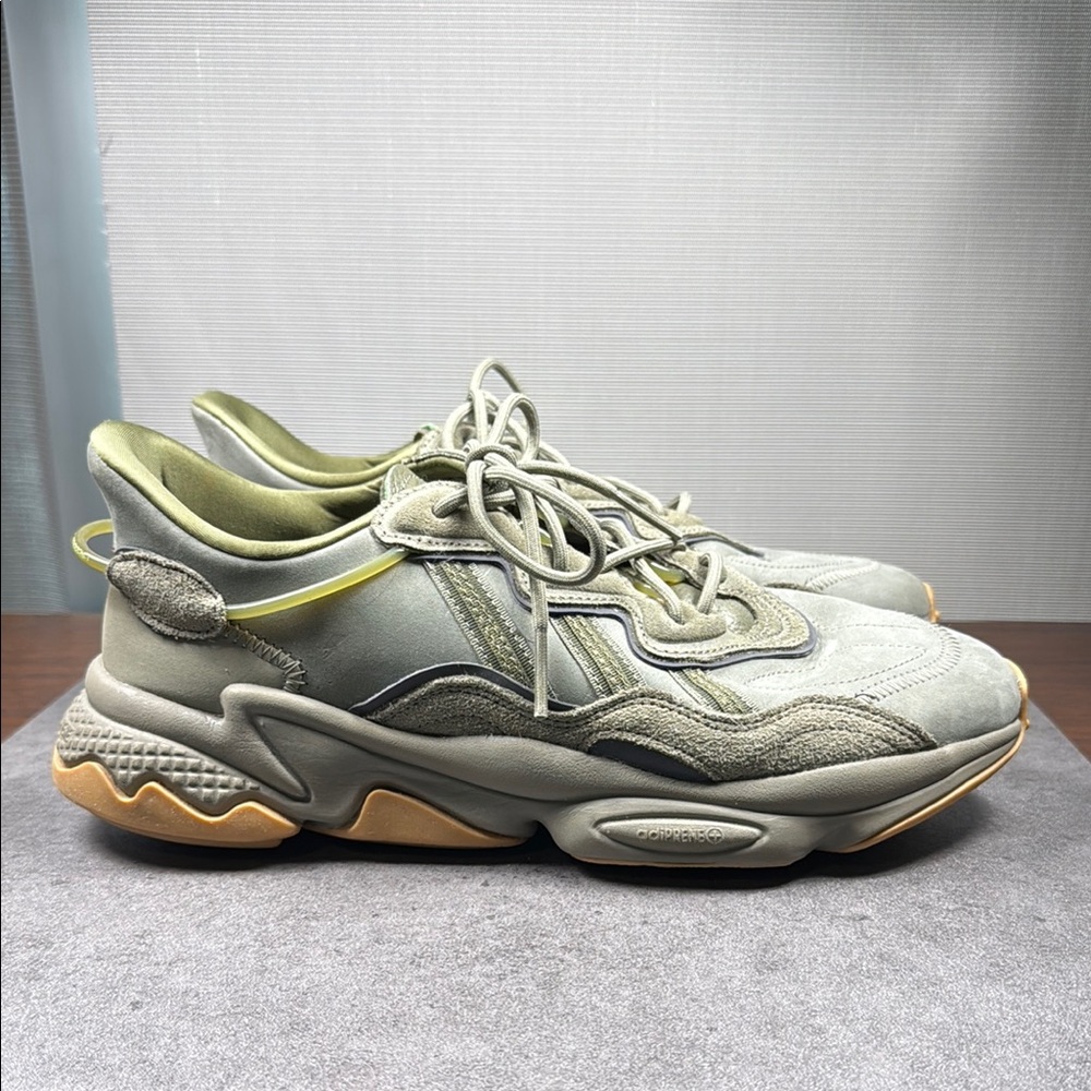 Adidas Ozweego - Olive Green - Sneakers with Gum Sole